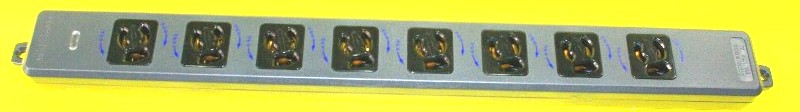 黒い抜け止めタップ8口